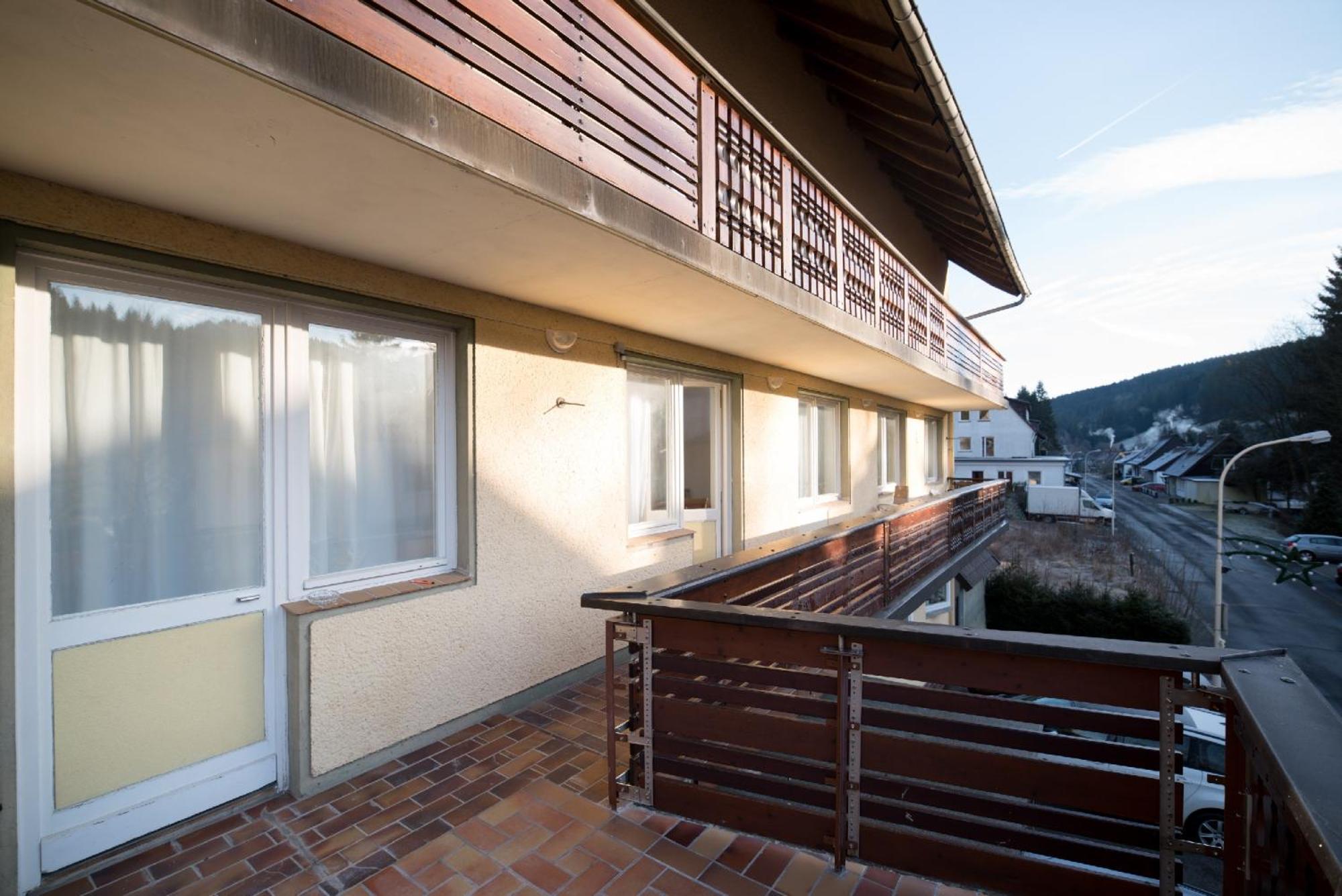 Apartmenthaus Am Waldrand- Kueche - Fruehstueck - Balkon วิลเดอมานน์ ภายนอก รูปภาพ