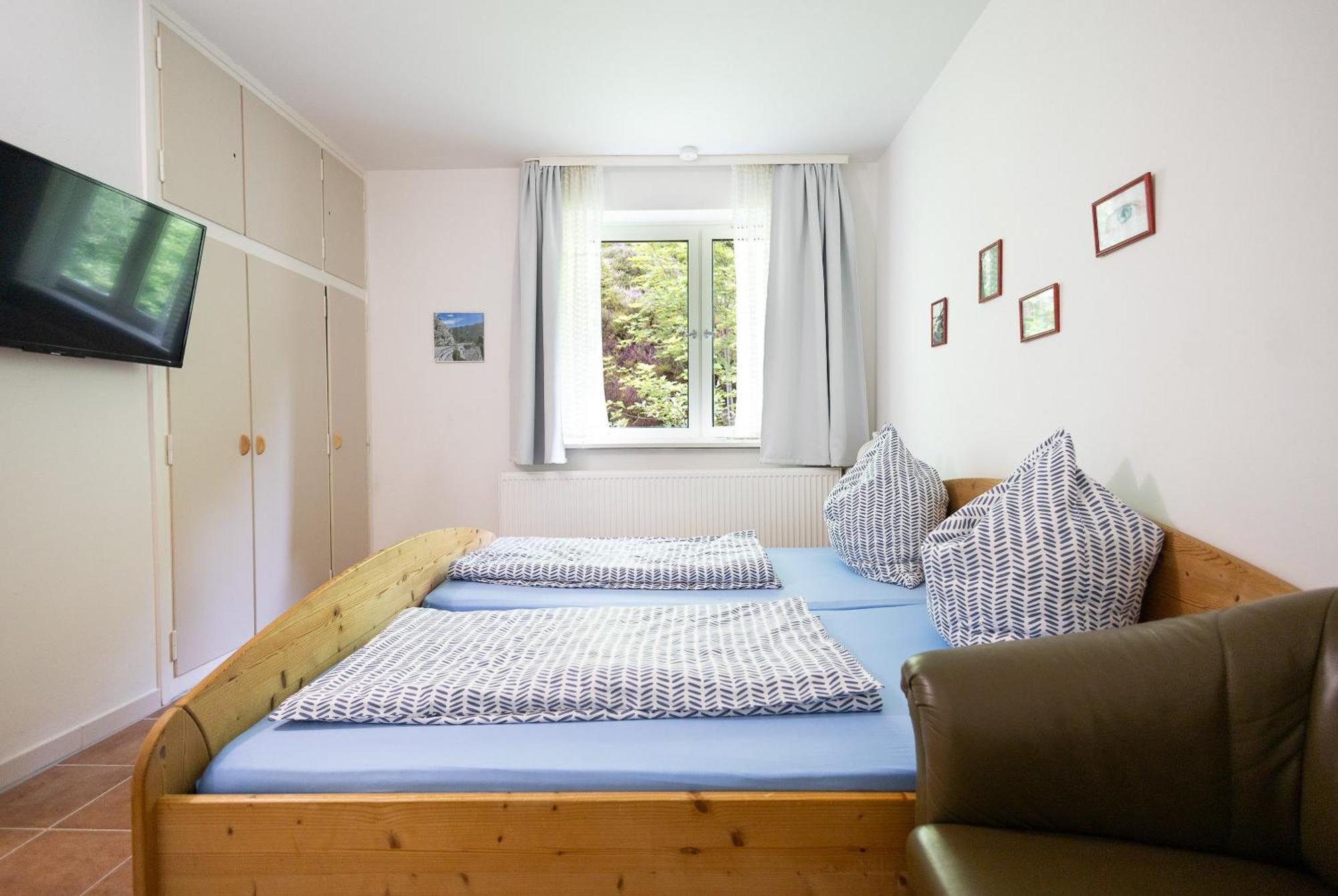 Apartmenthaus Am Waldrand- Kueche - Fruehstueck - Balkon วิลเดอมานน์ ภายนอก รูปภาพ