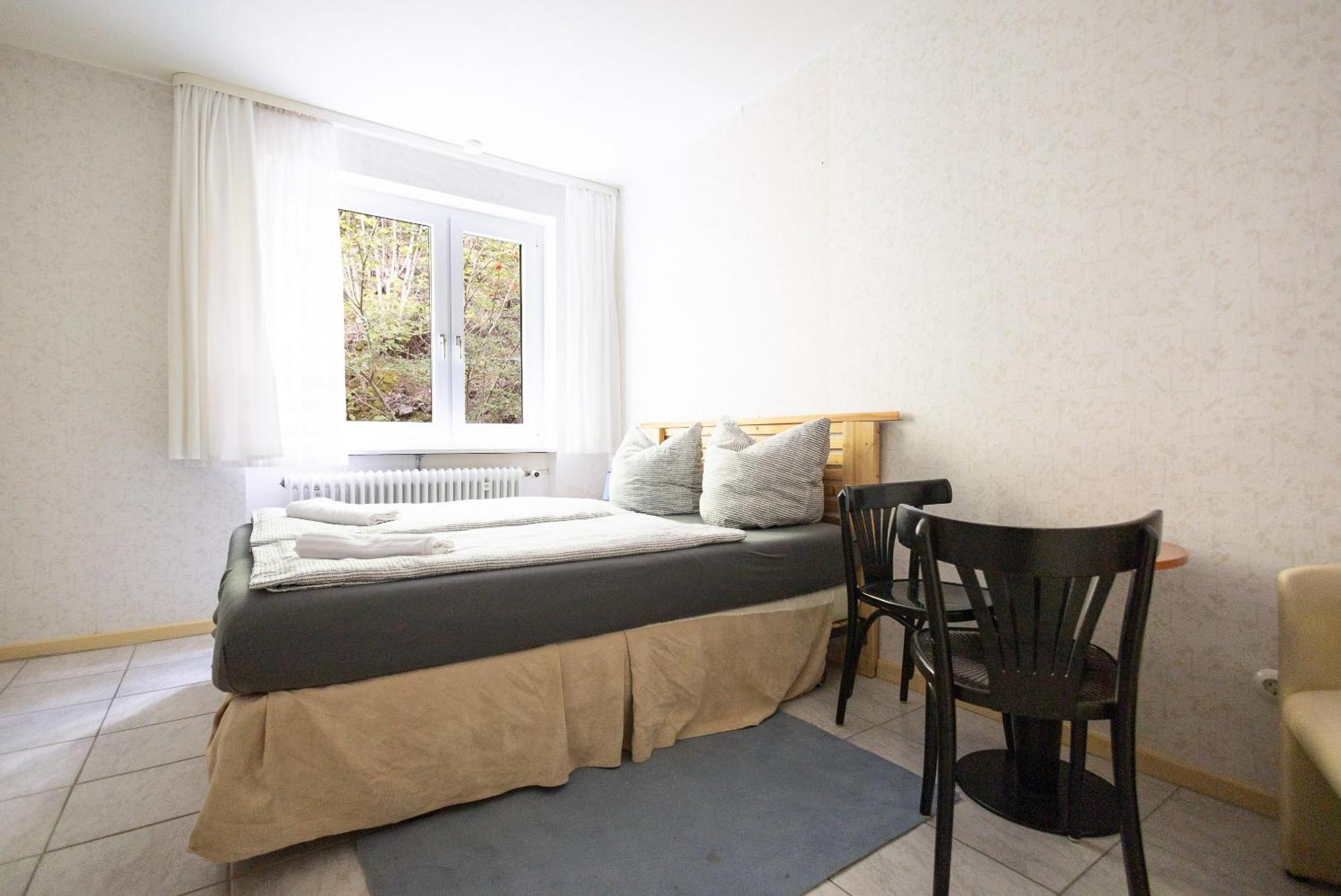 Apartmenthaus Am Waldrand- Kueche - Fruehstueck - Balkon วิลเดอมานน์ ภายนอก รูปภาพ