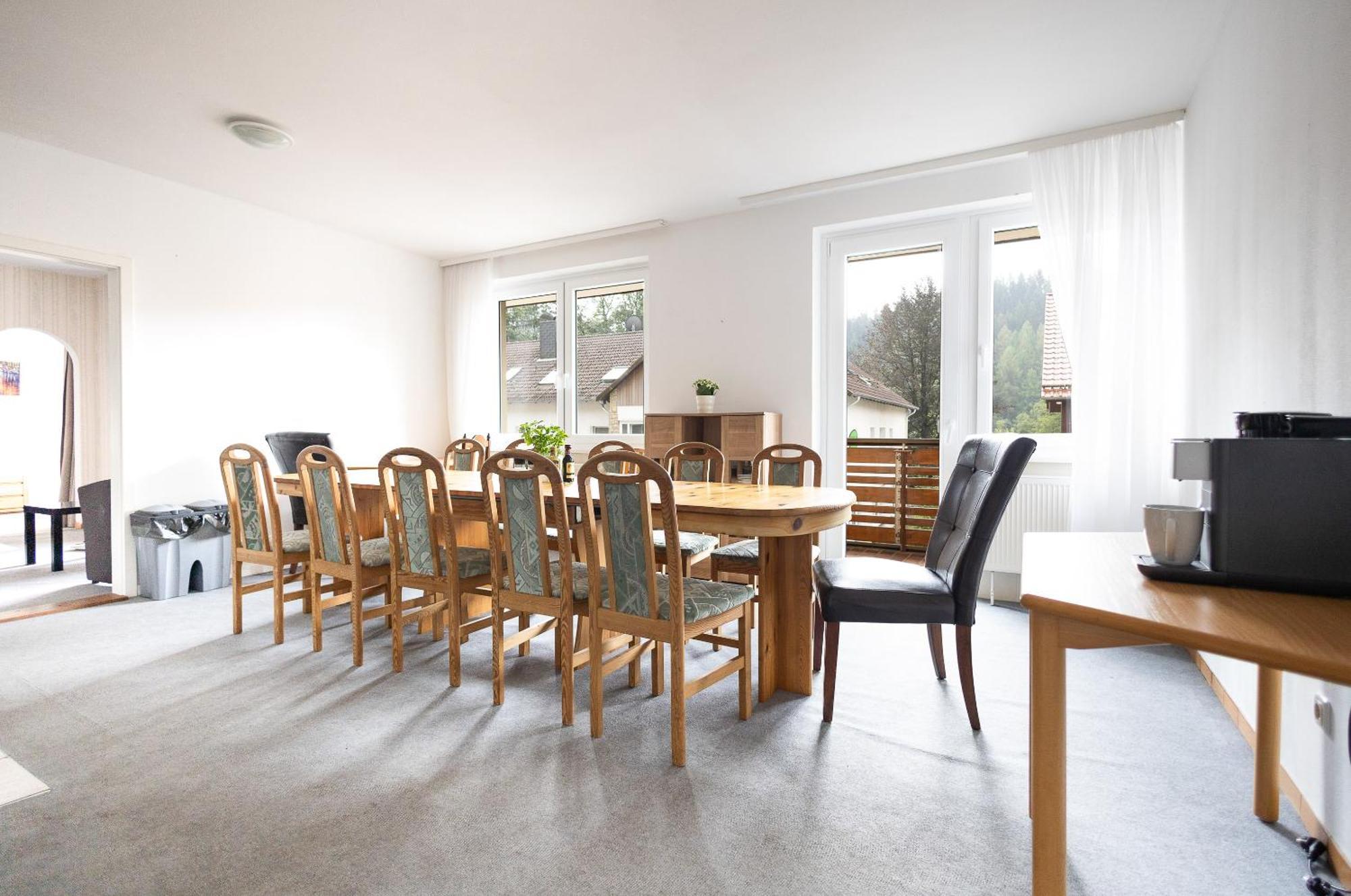 Apartmenthaus Am Waldrand- Kueche - Fruehstueck - Balkon วิลเดอมานน์ ภายนอก รูปภาพ