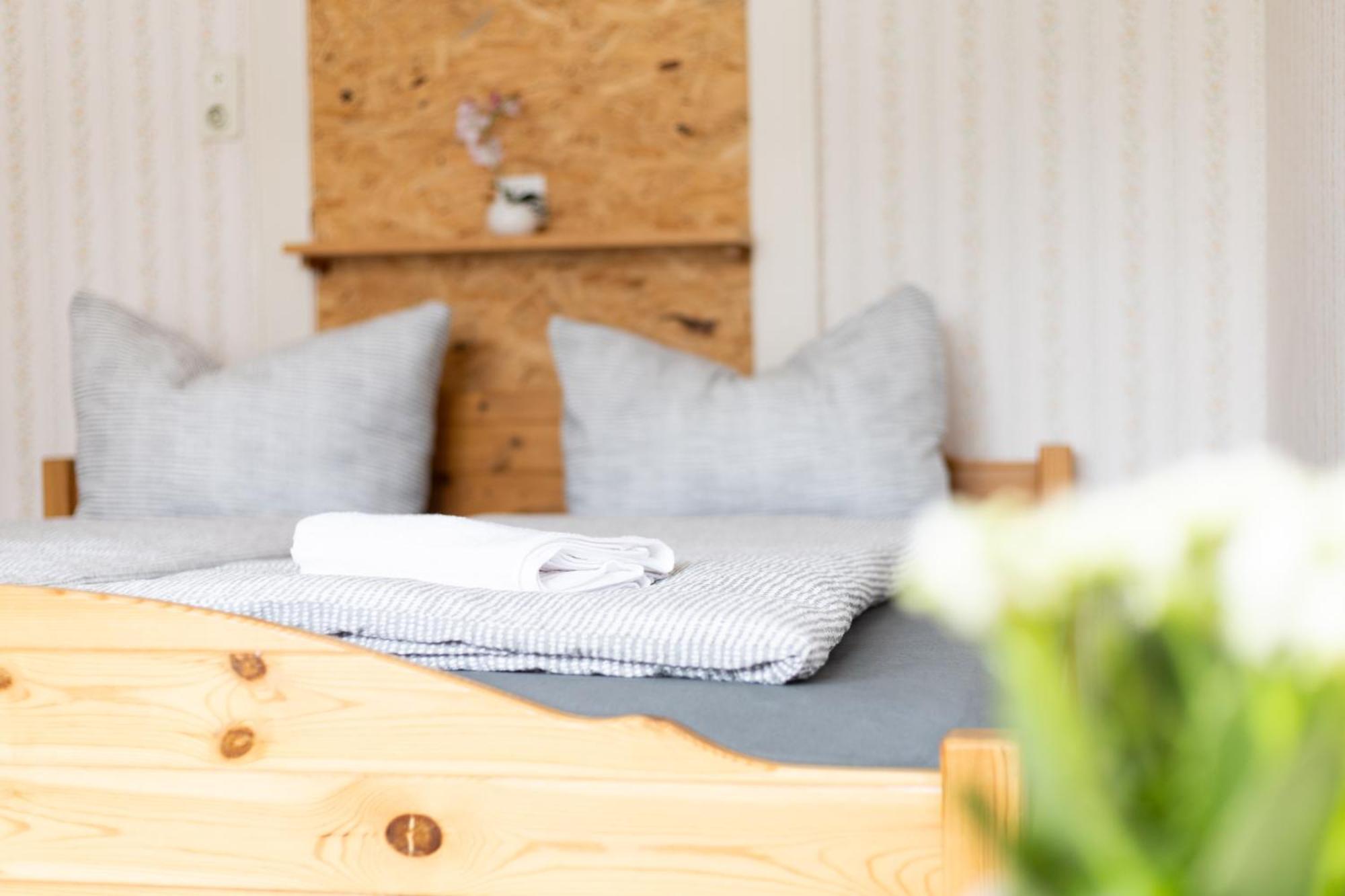 Apartmenthaus Am Waldrand- Kueche - Fruehstueck - Balkon วิลเดอมานน์ ภายนอก รูปภาพ