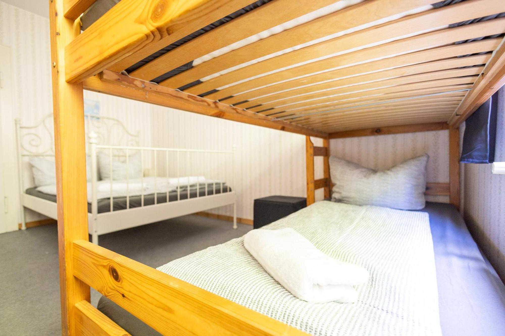 Apartmenthaus Am Waldrand- Kueche - Fruehstueck - Balkon วิลเดอมานน์ ภายนอก รูปภาพ