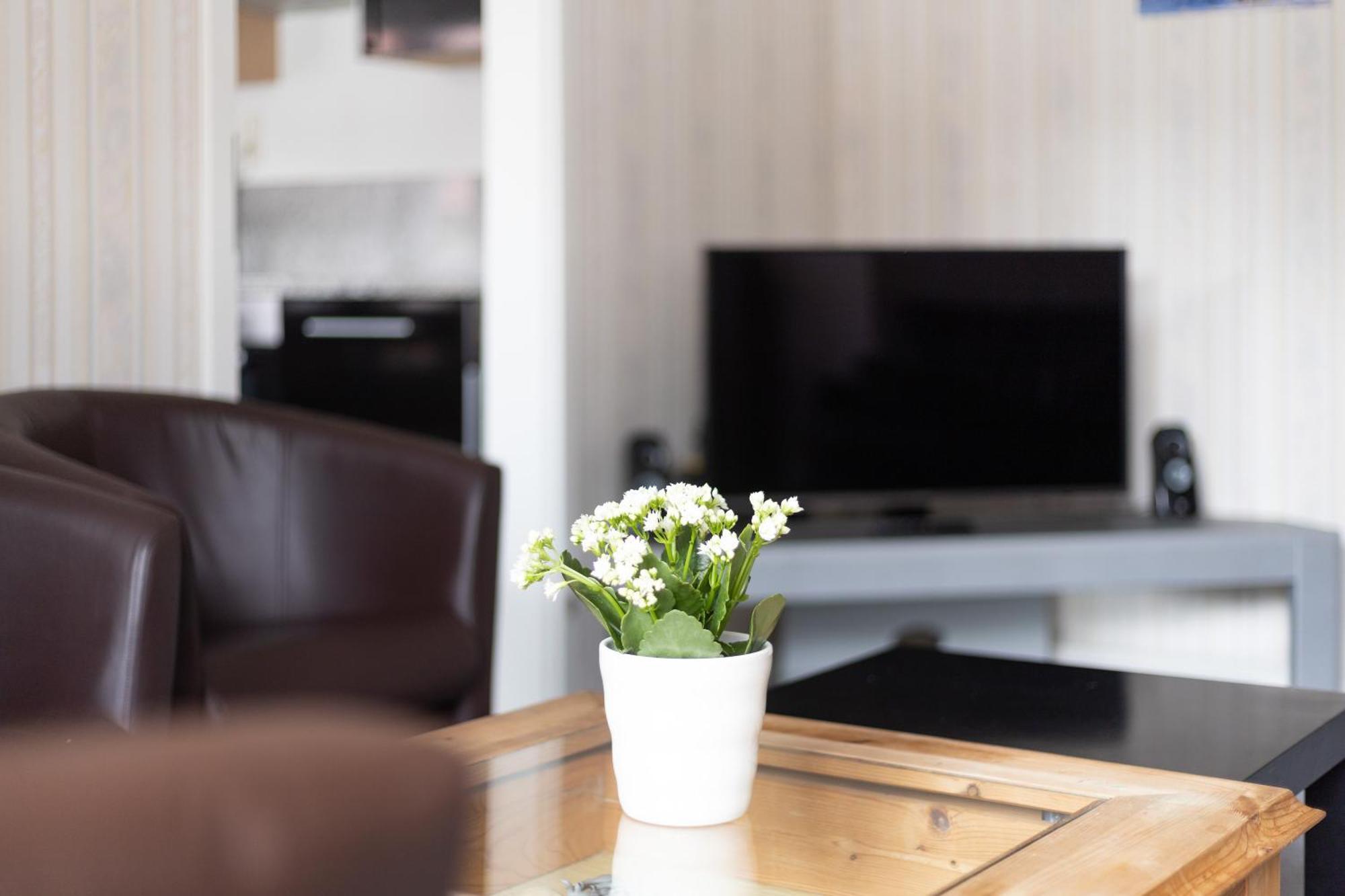Apartmenthaus Am Waldrand- Kueche - Fruehstueck - Balkon วิลเดอมานน์ ภายนอก รูปภาพ