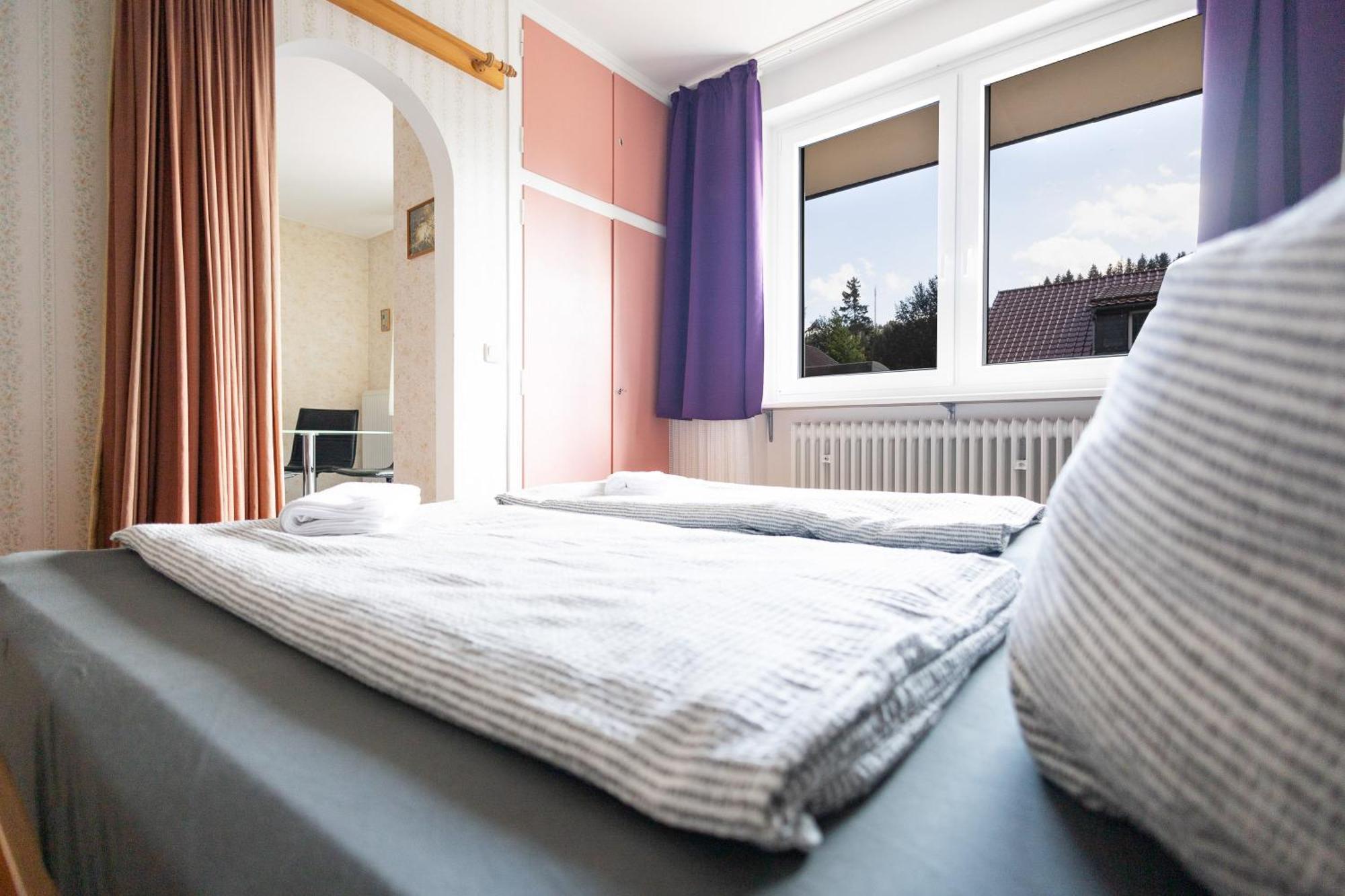 Apartmenthaus Am Waldrand- Kueche - Fruehstueck - Balkon วิลเดอมานน์ ภายนอก รูปภาพ