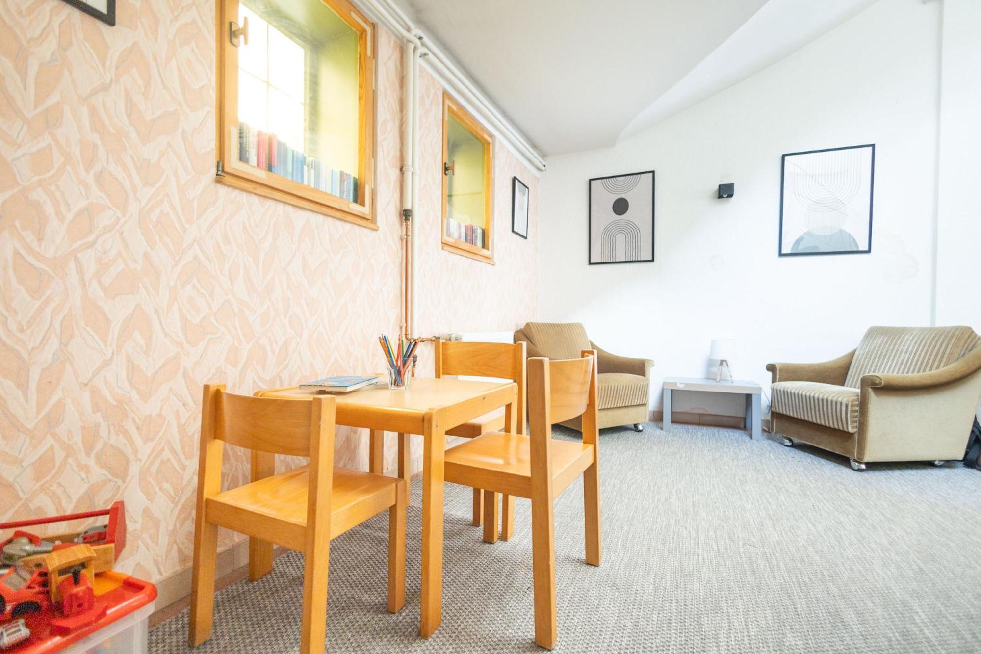 Apartmenthaus Am Waldrand- Kueche - Fruehstueck - Balkon วิลเดอมานน์ ภายนอก รูปภาพ
